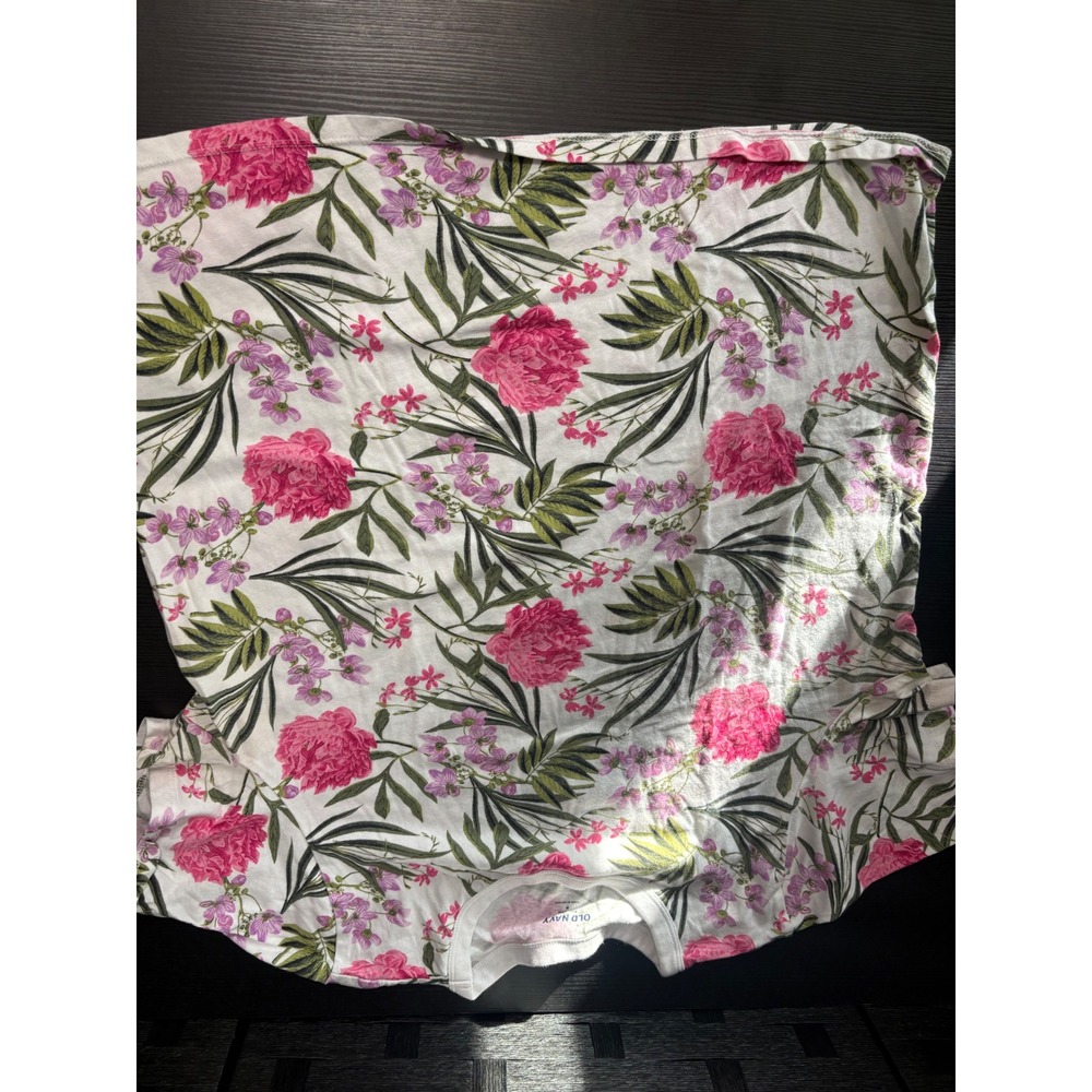 Old navy women's floral print top size medium